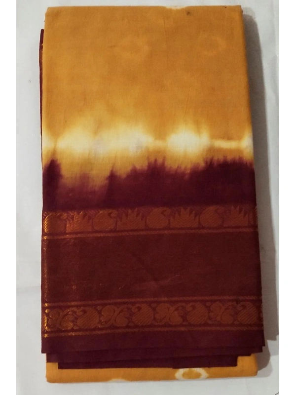 An intricate golden zari border featuring traditional paisley (mango) and leaf patterns -SCS00311